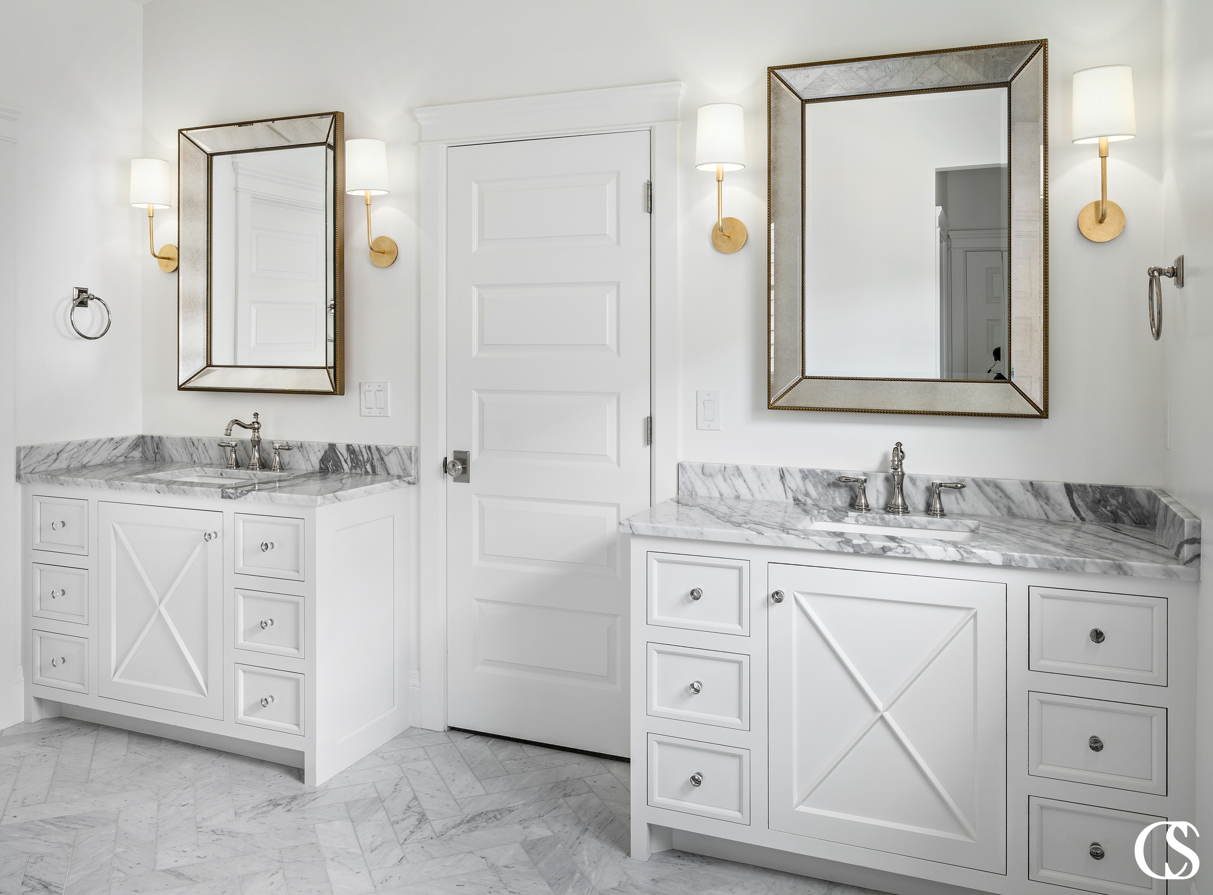 custom size bathroom cabinets