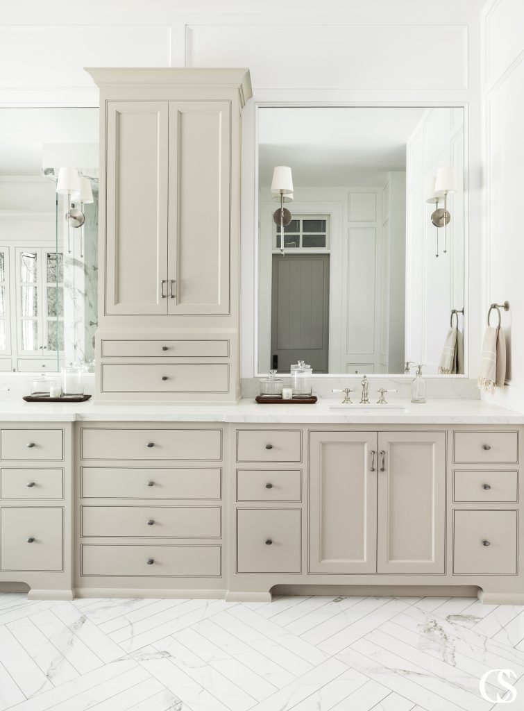 Best Bathroom Vanity Design Ideas, Double Vanity With Center Hutch