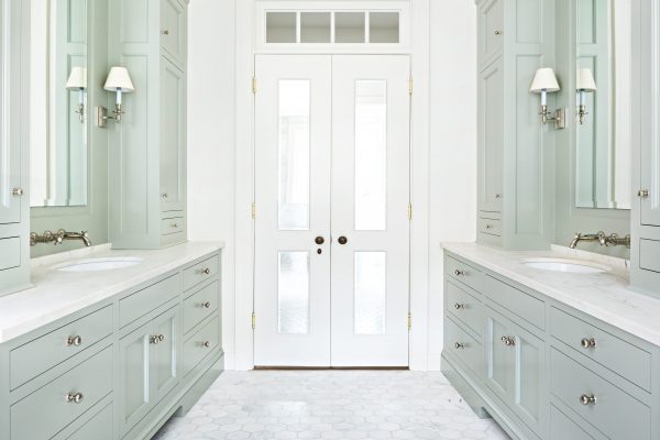 Some of the best bathroom cabinets are configured in a galley layout, which includes two vanity spaces separated by a pass-through. Each of these spaces can include sinks, or you can use one as a vanity area.