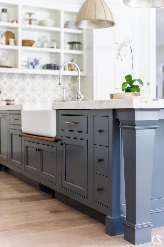 What Paint Colors Go With Cabinetry Hardware - Christopher Scott