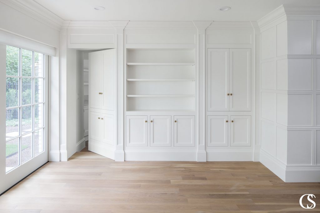 What if your custom built ins were more than just built ins? What if they housed a built in cabinet closet or secret entrance to the next room? Yeah, we've got your back.