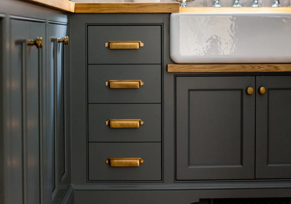 Get the Look: Brass Kitchen Cabinet Pulls