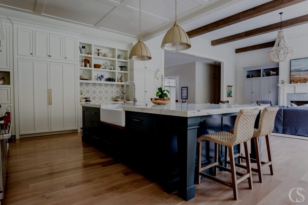 Elegant custom kitchen in a Star Valley, Wyoming home, showcasing high-end finishes