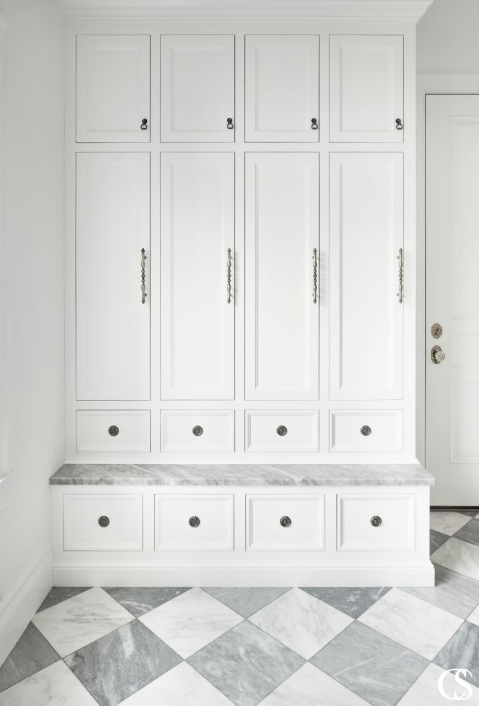 Typically, we can put cabinet hardware into three loose categories: traditional (think natural wood finishes, dark or bronze metals, and basic shapes but with sometimes elegant detailing), modern (cleaner shapes, sharper edges, offering more minimalistic contrast), and transitional (a combination of the previous two, sometimes with mixed materials, custom color finishes, and a mixture of traditional and modern