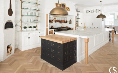 Cabinet hardware is the proverbial “cherry on top,” so it goes without saying that selecting the right finishes for your cabinet hardware is extremely important. The difference between a well-sorted kitchen and a kitchen speaks volumes.