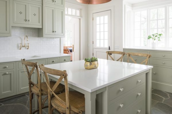 Have you ever thought about creating a specified study nook for the kids in your home? This custom island design off the mudroom makes the perfect homework station.