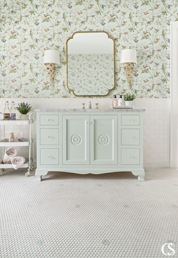Why not let your bathroom get in touch with its feminine side? This is one of the best custom bathroom cabinets for truly embracing a gorgeous vintage aesthetic.